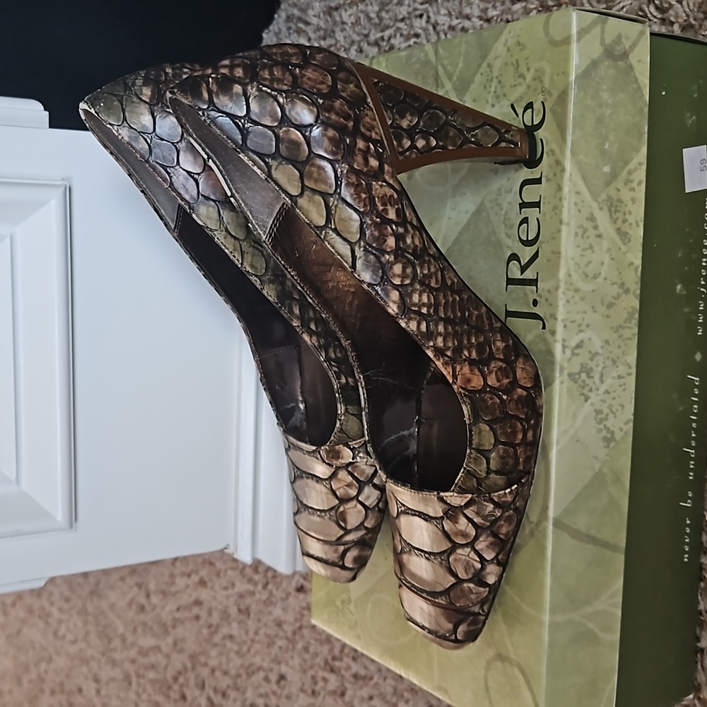 Annalisa Turtle Print by J. Renee, Size 8